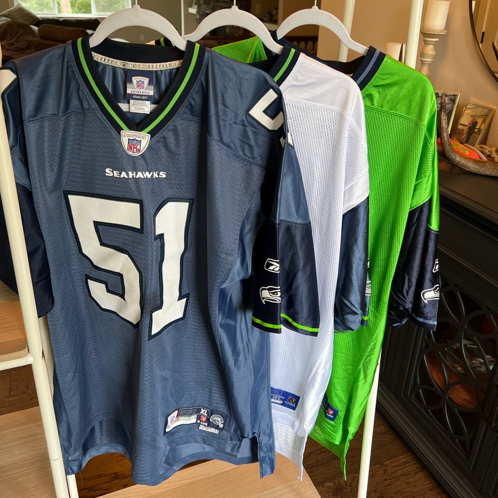 3 XL Tatupu Seahawks Jerseys